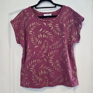 Maroon Shirt With Gold Accent Feathers. Size Large Emily Daniels